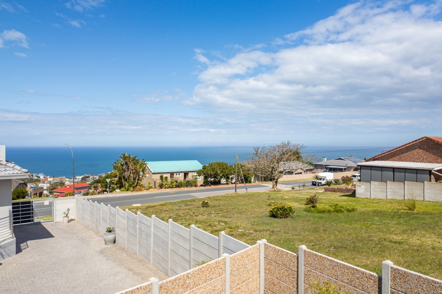 3 Bedroom Property for Sale in Dana Bay Western Cape